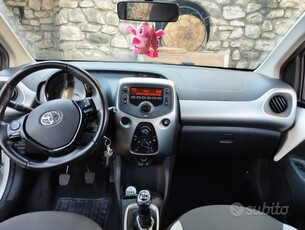 Usato 2016 Toyota Aygo 1.0 Benzin 69 CV (9.000 €)