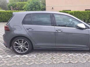 Usato 2017 VW Golf 2.0 Benzin 310 CV (32.500 €)