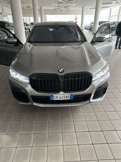 Usato 2022 BMW 730 3.0 El_Diesel 286 CV (75.000 €)