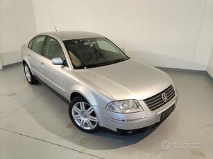 VOLKSWAGEN Passat 2.8 V6 cat 4m. Highline