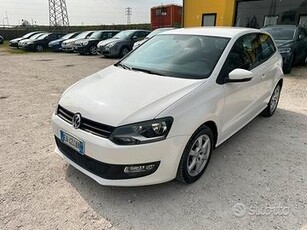 Volkswagen polo 1.2 70cv NEOP. DISTRIBUZIONE NUOVA