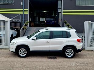 Volkswagen Tiguan 2.0 TDI DPF 4MOTION tiptronic Sp