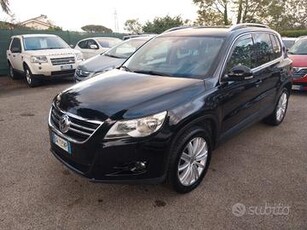 Volkswagen Tiguan 2.0 TDI DPF 4MOTION tiptronic Sp