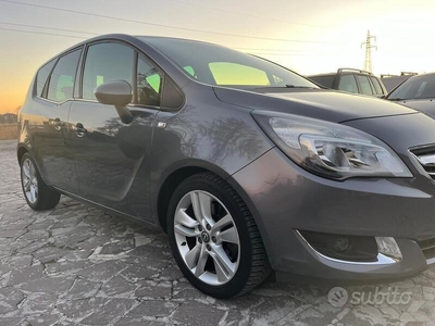 Usato 2015 Opel Meriva 1.6 Diesel 136 CV (7.500 €)
