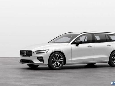 Volvo V60 Mild Hybrid B4 Automatico Plus Dark Corciano