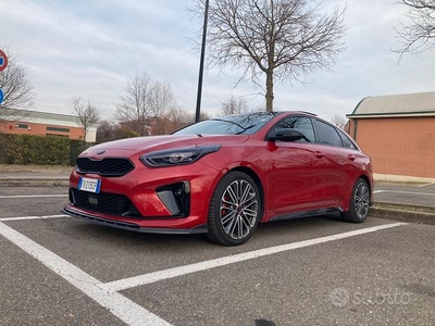 Kia Proceed