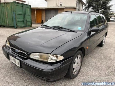 Ford Mondeo 2.0i 16V cat SW Ghia Padova