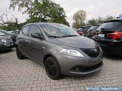 Lancia Y 1.0 FireFly 5p S&S Hybrid Silver - PRONTA CONSEGNA Mogliano Veneto