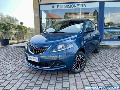 Lancia Y 1.0 FireFly 70CV S&S Hybrid Platino - KM0 Cadrezzate