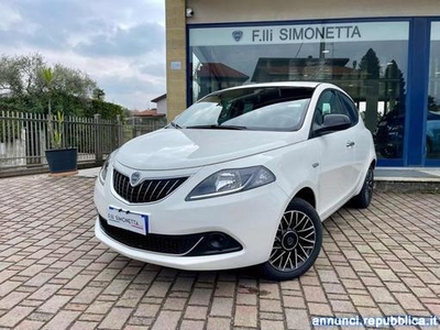 Lancia Y 1.0 FireFly 70CV S&S Hybrid Platino - KM0 Cadrezzate