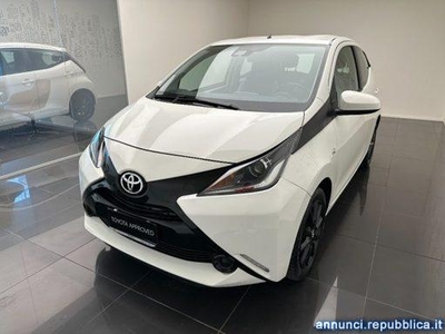 Toyota Aygo 1.0 VVT-i 69 CV 5 porte x-play TSS Cuneo