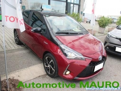 Toyota Yaris 1.5 Hybrid 5 porte Lounge Red - NEOPATENTATI San Giorgio di Piano