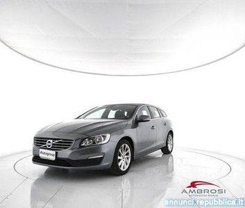 Volvo V60 D4 Geartronic Momentum Corciano