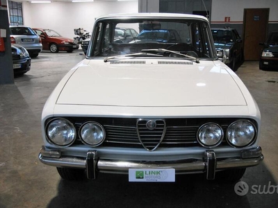 Usato 1960 Alfa Romeo 1750 Benzin (17.900 €)