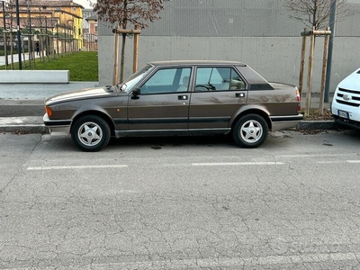 Usato 1985 Alfa Romeo Giulietta 1.6 Benzin 109 CV (5.900 €)