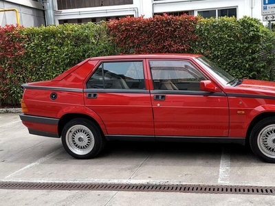 Usato 1987 Alfa Romeo 75 2.5 Benzin 156 CV (25.000 €)