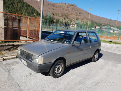 Usato 1988 Fiat Uno 1.0 Benzin 45 CV (1.950 €)