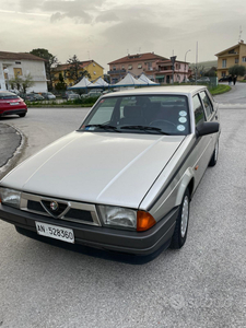 Usato 1990 Alfa Romeo 75 1.8 Benzin 120 CV (8.000 €)