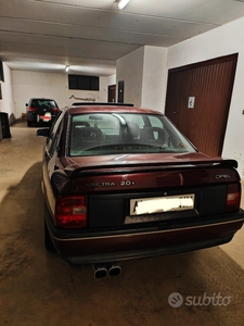 Usato 1991 Opel Vectra 2.0 Benzin 116 CV (3.500 €)