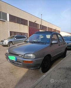 Usato 1992 Mazda 121 1.3 Benzin 72 CV (600 €)