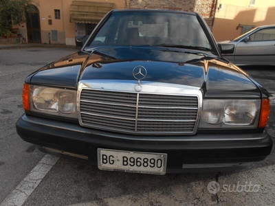 Usato 1993 Mercedes 190 2.0 Benzin 118 CV (3.900 €)