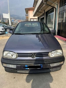 Usato 1994 VW Golf Cabriolet 1.8 Benzin 69 CV (4.900 €)