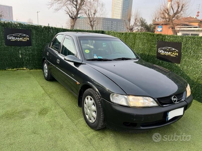 Usato 1996 Opel Vectra 1.6 Benzin 75 CV (1.200 €)