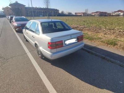 Usato 1996 VW Passat 1.6 Benzin 101 CV (4.000 €)