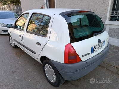 Usato 1999 Renault Clio II 1.1 Benzin 58 CV (1.500 €)