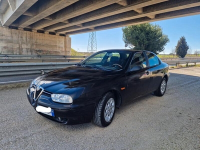 Usato 2000 Alfa Romeo 156 1.9 Diesel 105 CV (999 €)