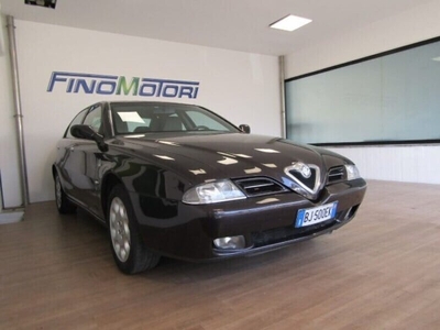 Usato 2000 Alfa Romeo 166 2.0 Benzin 155 CV (2.500 €)
