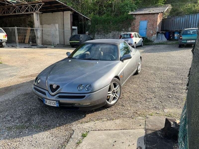 Usato 2000 Alfa Romeo GTV 2.0 Benzin 155 CV (4.000 €)