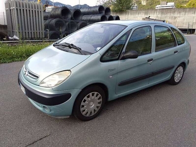 Usato 2000 Citroën Xsara Picasso 1.6 Benzin 88 CV (1.800 €)