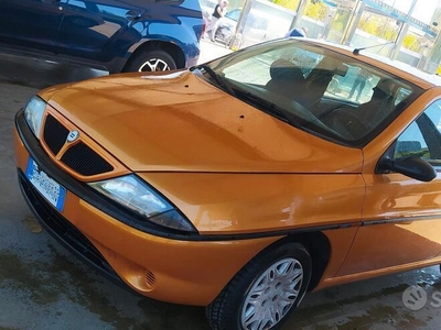 Usato 2000 Lancia Ypsilon Benzin (2.200 €)
