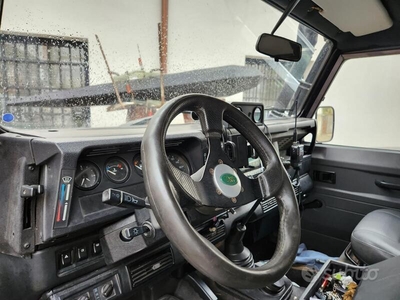 Usato 2000 Land Rover Defender 2.5 Diesel 122 CV (35.000 €)