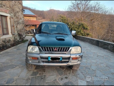 Usato 2000 Mitsubishi L200 2.5 Diesel (9.800 €)