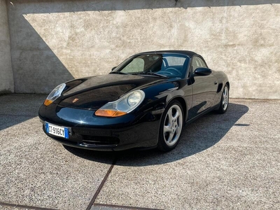 Usato 2000 Porsche Boxster 2.7 Benzin 220 CV (19.900 €)
