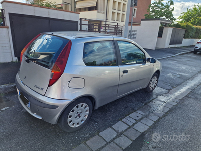 Usato 2001 Fiat Punto 1.2 Benzin 80 CV (600 €)