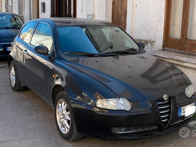 Usato 2002 Alfa Romeo 147 1.9 Diesel 116 CV (1.000 €)