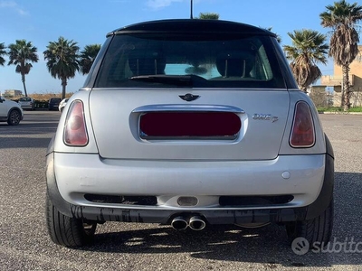 Usato 2003 Mini Cooper 1.4 Diesel 75 CV (4.300 €)