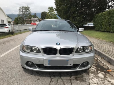 Usato 2004 BMW 318 Cabriolet 2.0 Benzin 143 CV (11.000 €)