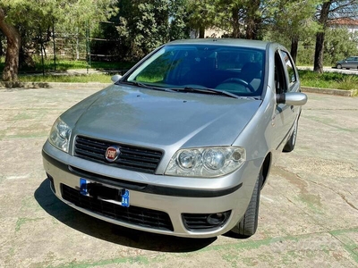Usato 2004 Fiat Punto Diesel (2.400 €)