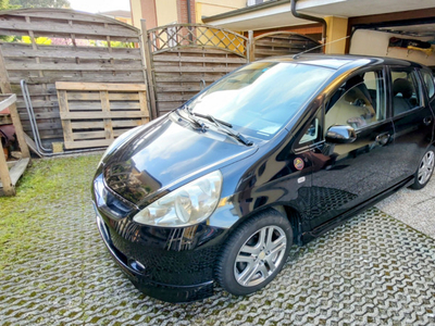 Usato 2004 Honda Jazz 1.3 Benzin 83 CV (2.800 €)