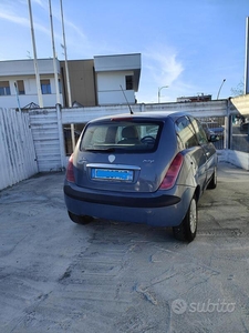 Usato 2004 Lancia Ypsilon Diesel (2.350 €)