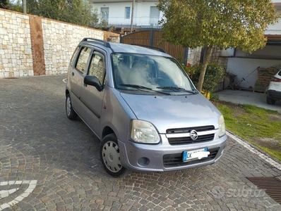 Usato 2004 Opel Agila Benzin (1.000 €)