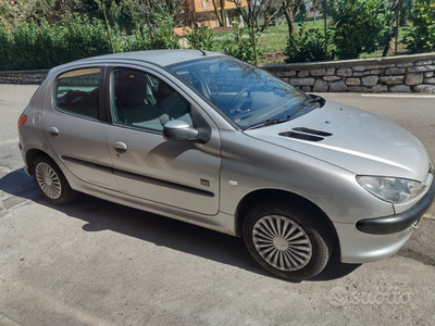 Usato 2004 Peugeot 206 1.1 Benzin 60 CV (1.600 €)