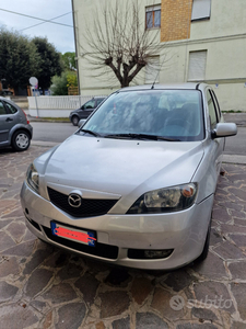 Usato 2005 Mazda 2 1.4 Diesel 68 CV (2.300 €)