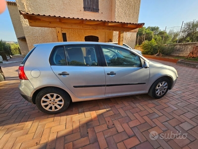 Usato 2005 VW Golf V 1.9 Diesel 105 CV (4.700 €)