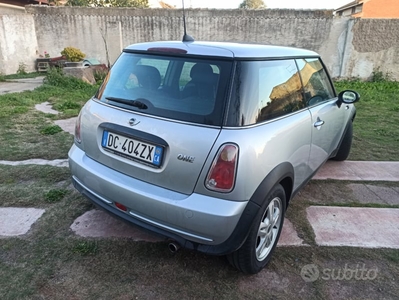 Usato 2006 Mini ONE 1.6 Benzin 90 CV (3.400 €)