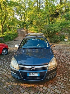 Usato 2006 Opel Astra 1.7 Diesel 101 CV (1.900 €)